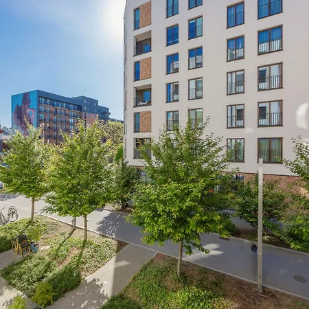 Przy Rzece Dla 2 Osob Z Parkingiem I Klimatyzacja W Warszawie By Renters