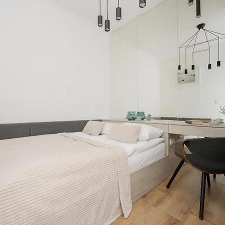 Przy Rzece Dla 2 Osob Z Parkingiem I Klimatyzacja W Warszawie By Renters وارسو